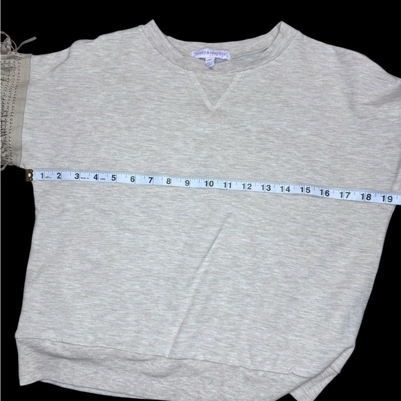Honey & Sparkle fringe sleeve Sweatshirt k240 - Picture 4 of 6